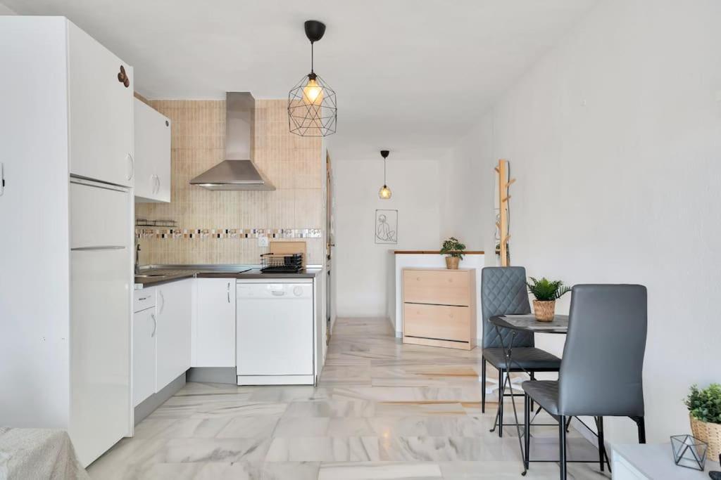 Duplex Con Vistas Al Mar, Piscina Y Gimnasio - Las Abejeras 226 Estepona Kültér fotó